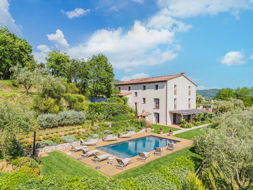 Villa / Independent home i Lucca med 5 soveværelser som kan rummer 10 - Image 1