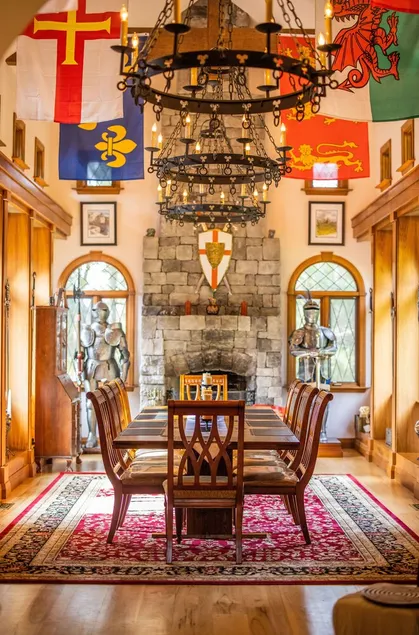 Extraordinary Medieval Castle w/Life Size Dragons! - Image 1