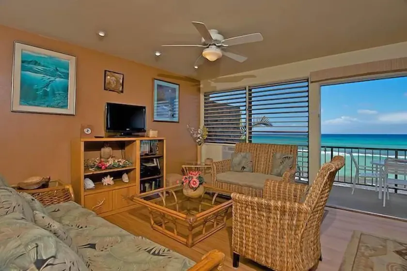 Watch Sea Turtles from this Ocean Front Lanai. Affordable in Paradise! - Image 1