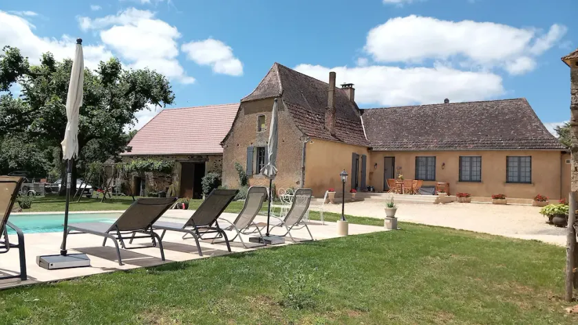 Renovated Perigord farmhouse -wifi, 2 bathrooms. - Image 1