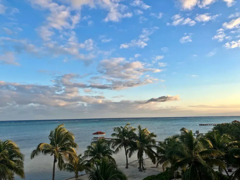 Oceanfront with Incredible Views and Free use of Kayaks- Oceanaire 6 - Image 1