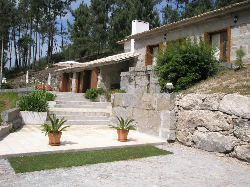 Villa mit privatem Pool (mit 23700 m2 Grünflächen), 40 km von PORTO entfernt - Image 1