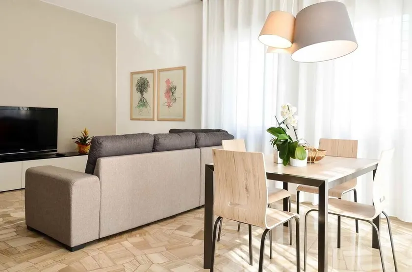 APARTMENT OF SILVIA - fully furnished rooms - 2km from the historic center - Image 1