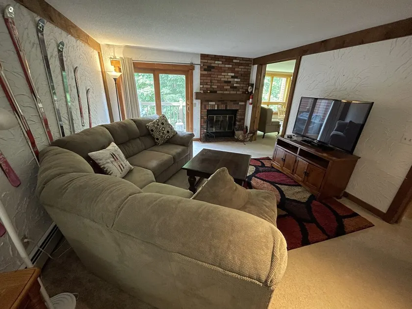 Mount Snow Timber Creek Townhouse with Pool and Ski Shuttle - Image 1