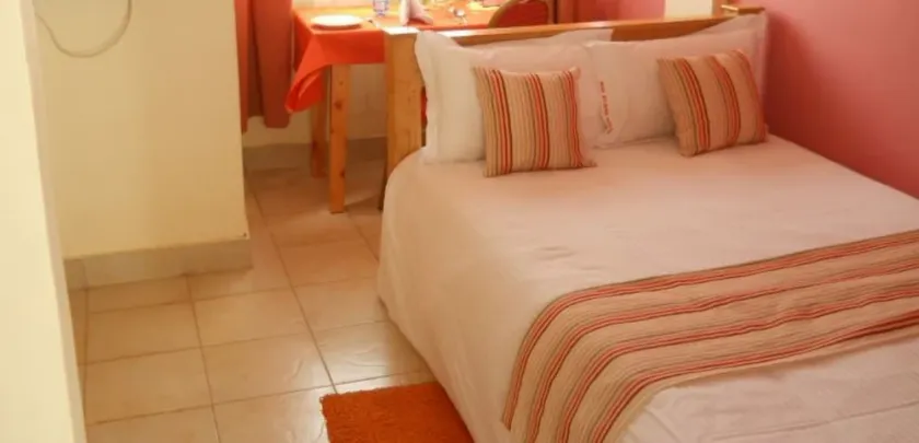 Maya Hotel - Image 1