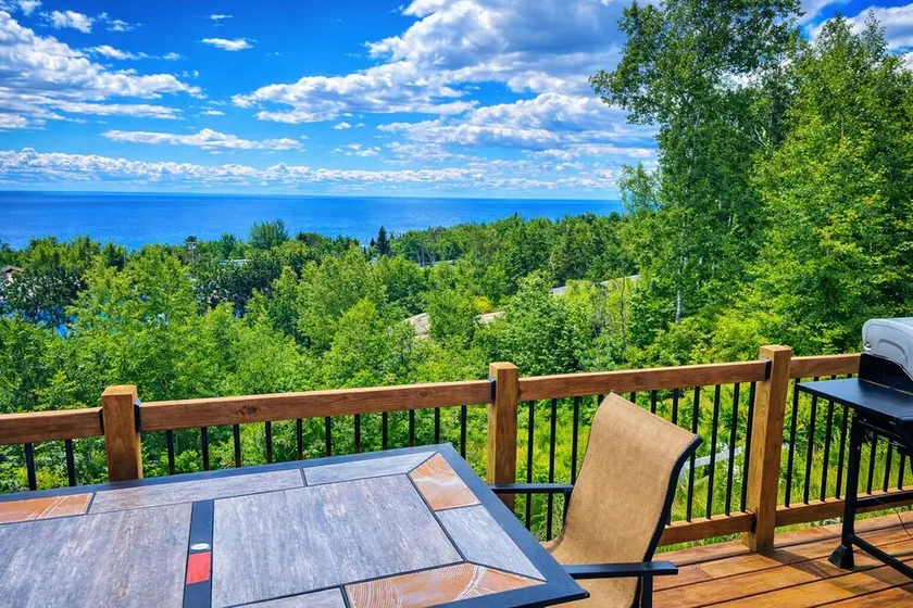 Lake View|Fire Pit|Modern|Perfect Location - Image 1