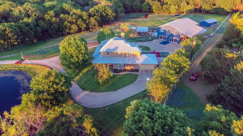 Retreat Blooming Grove | A Retreat DFW Experience - Image 1