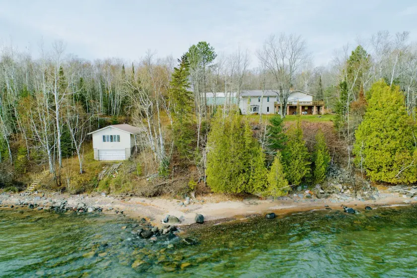 Lake Superior Beach Haven with Large LakeHouse - Image 1