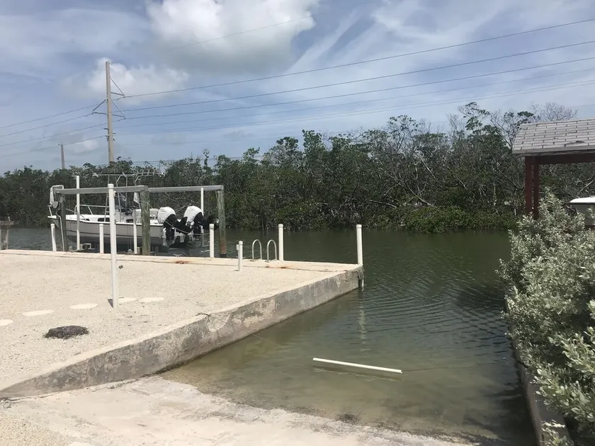 Deepwater Canalfront Home W / Boat Ramp - Image 1