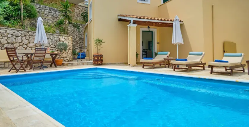 Villa Fotini med privat poolutsikt 100 meter från stranden och - Image 1