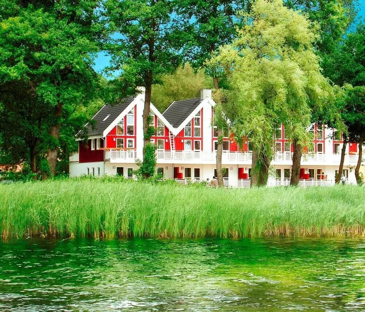 Maisonette-Apartment „Bornholm“ 103m² für 6 Pers. im Schlosspark Bad Saarow, Sauna, Whirlpool und Kamin - Image 1