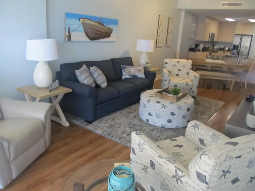 BILOXI SEA BREEZE CONDO - ON the Beach - Short Walk to Great Restaurants!! - Image 1
