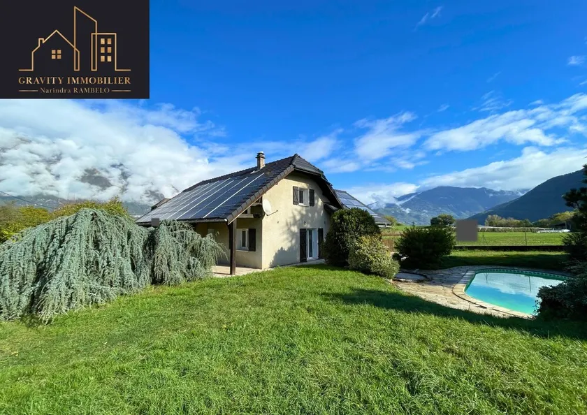 Belle villa vue sur montagnes - Image 1