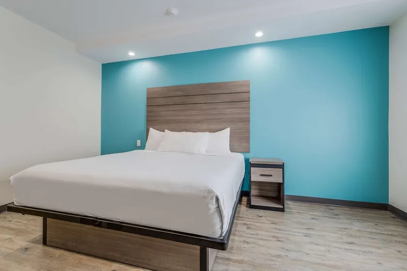 Relaxing Hideaway to Katy! FREE BFast & Parking, Near Leonard E. Merrell Center! - Image 1