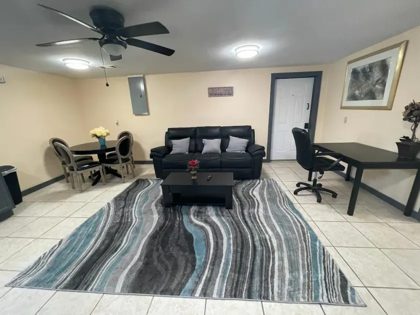 Cheerful 3 Bed Room Residential home in a Quiet City, Lyons GA - Image 1