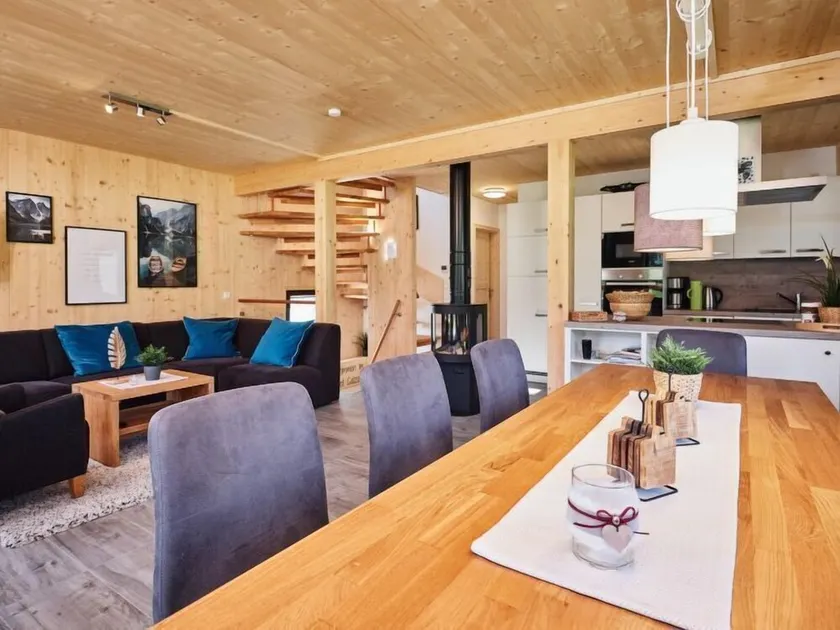 mit 4 Schlafzimmern für bis zu 8 P. by Interhome - Image 1