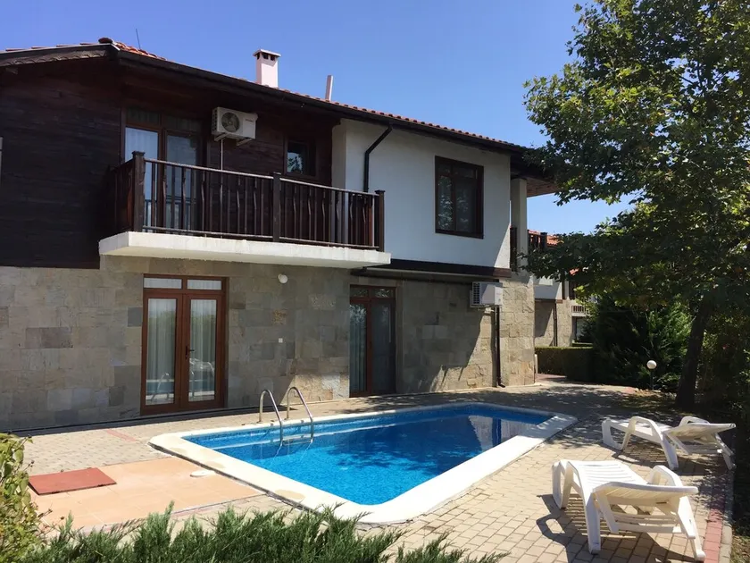 Villa no topo da colina perto de Sunny Beach, com 4 quartos, piscina privativa e WIFI - Image 1