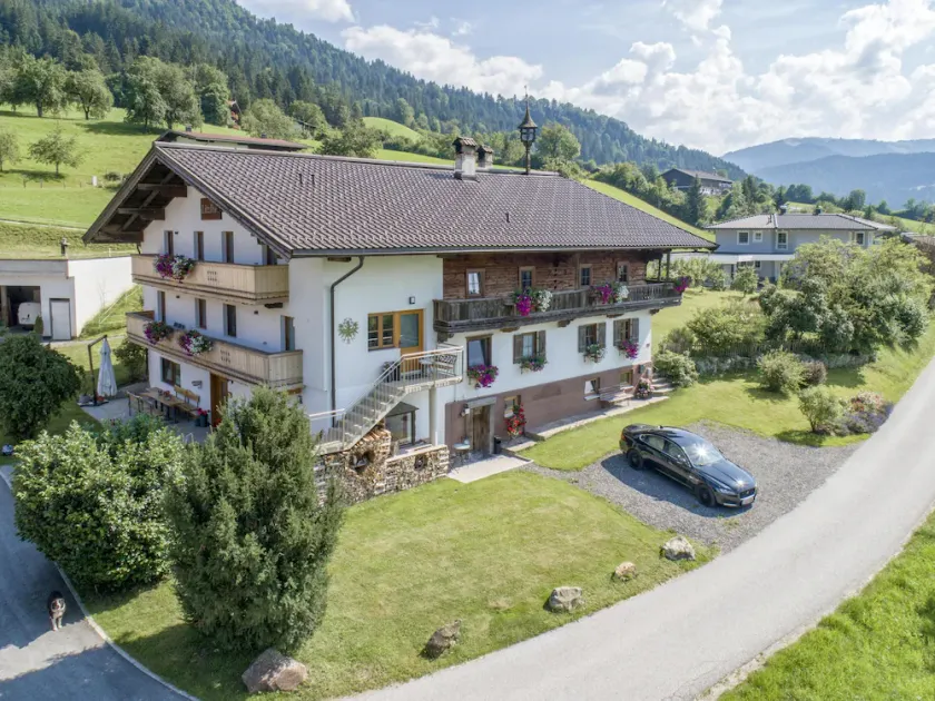 Two modern holiday flats on the farm, ski-out - Image 1