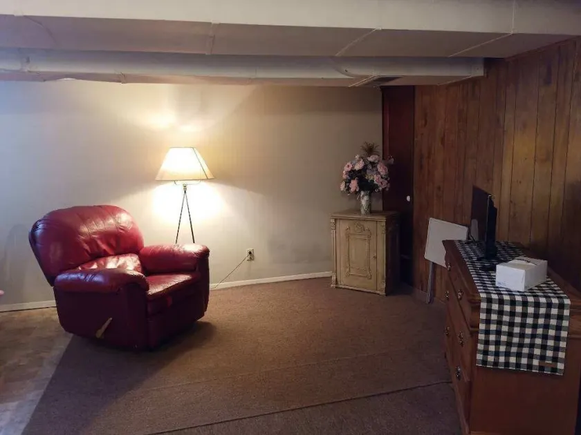Walk in basement apartment - near downtown Norfolk - Image 1