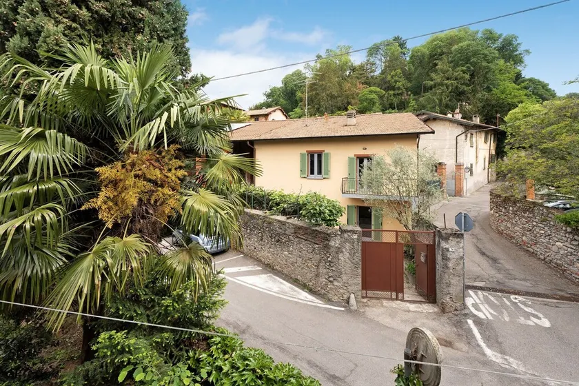 Casa de férias 'Casa Romantica' com terraço privado, varanda e Wi-Fi - Image 1