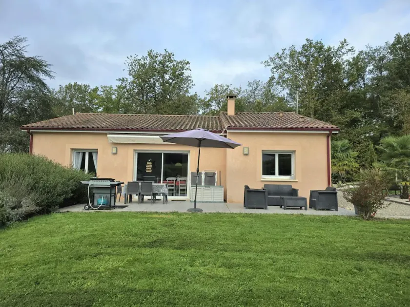 Belle maison plain-pied à 2 pas de Périgueux, terrasse, jardin clos, confort moderne, animaux bienvenus - Image 1
