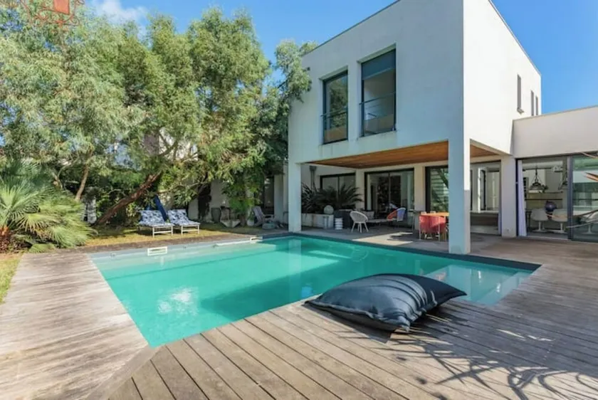 Architect-designed house, swimming pool, garden in Biarritz - Image 1