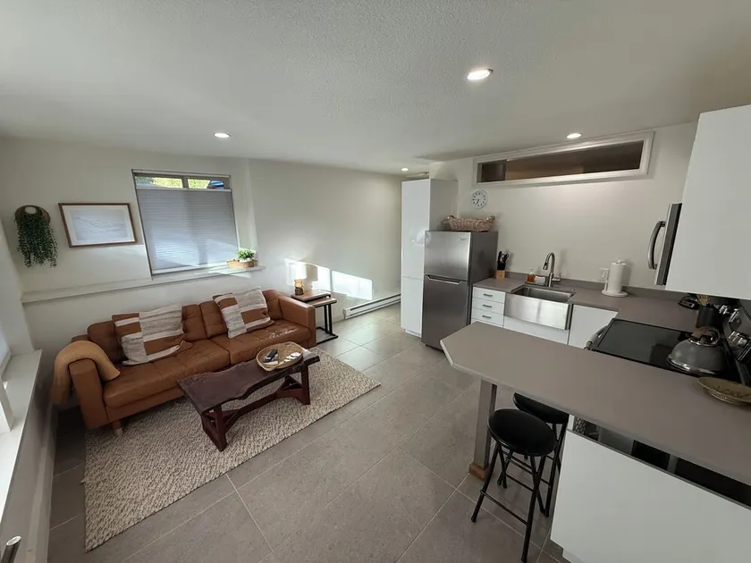 Modern Mountain Guest Suite - Image 1