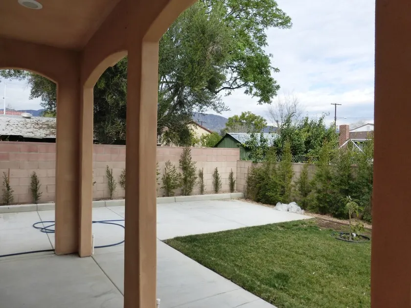 Family-sized Townhouse NEW, NEW, NEW! - Image 1