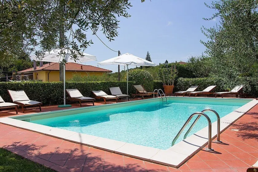 Casa Concerto B: A graceful apartment located on top of a small hill, with Free WI-FI. - Image 1