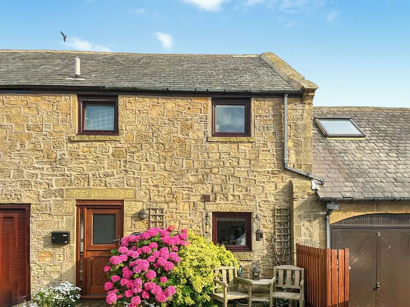 2 bedroom accommodation in Druridge Bay - Image 1