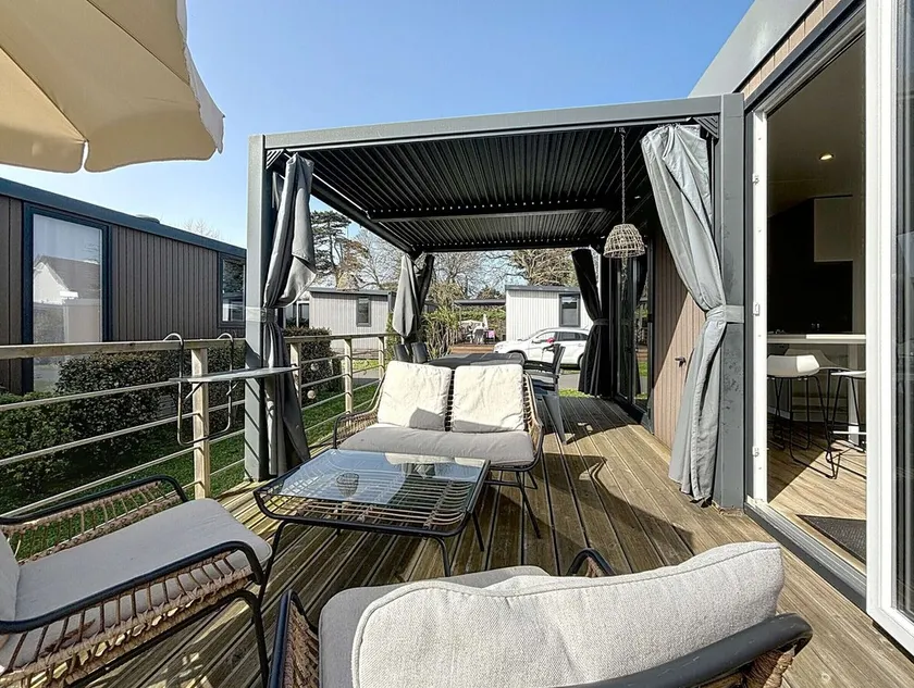 Mobil-home Grand Confort à Jullouville - Plage, Piscine Chauffée, Fitness et Parking - Image 1