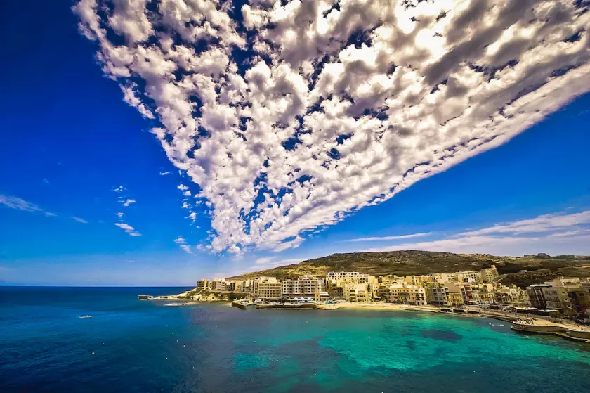Exquisite new - Air conditioned and seafront - Image 1