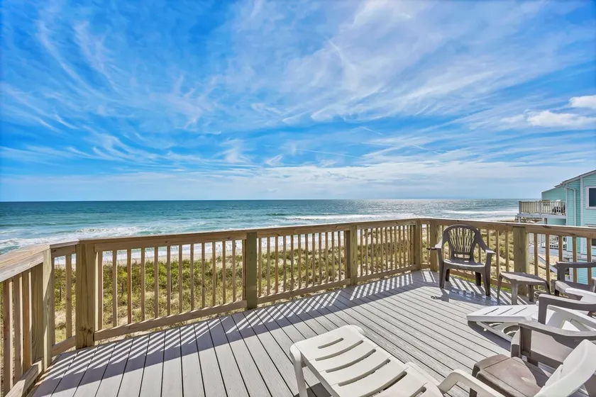 Ocean Dunes 104 - Rummelig oceanfront condo ved Ocean Dunes i Kure Beach - Image 1