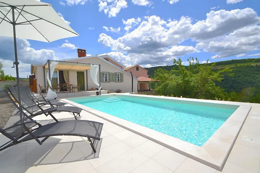 Familienfreundliches Haus mit Pool in der Nähe von Motovun - Image 1