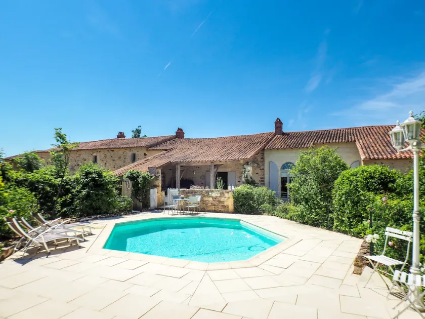 Holiday Home in Saint-Laurent-de-la-Salle with Pool - Image 1