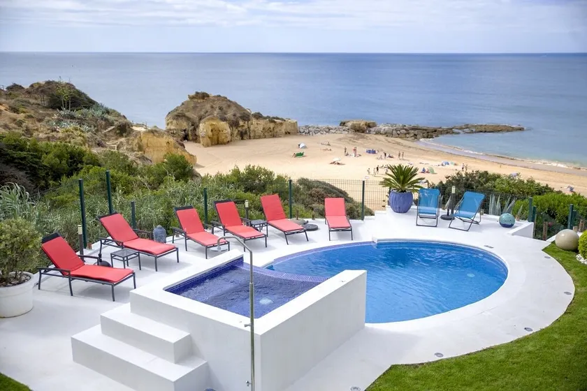 EXCLUSIF VILLA FACE A LA MER, ACCES PLAGE,  PISCINE CHAUFFEE , WIFI,  PARKING - Image 1