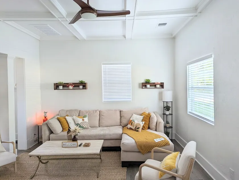 Historic Magnolia BE-Hive: King Bed, Private Oasis, 3mi to Casino & SEU - Image 1