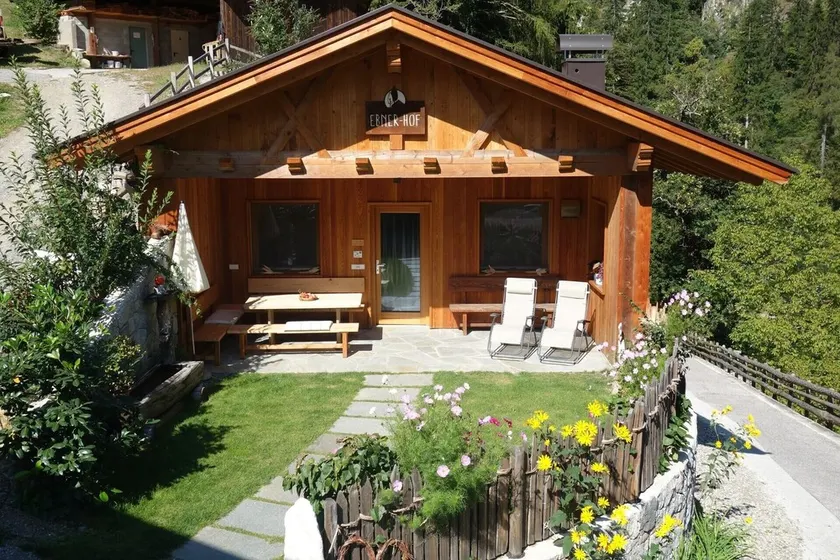 Chalet \"Ebnerhof\" con vista montagna, Wi-Fi e giardino - Image 1
