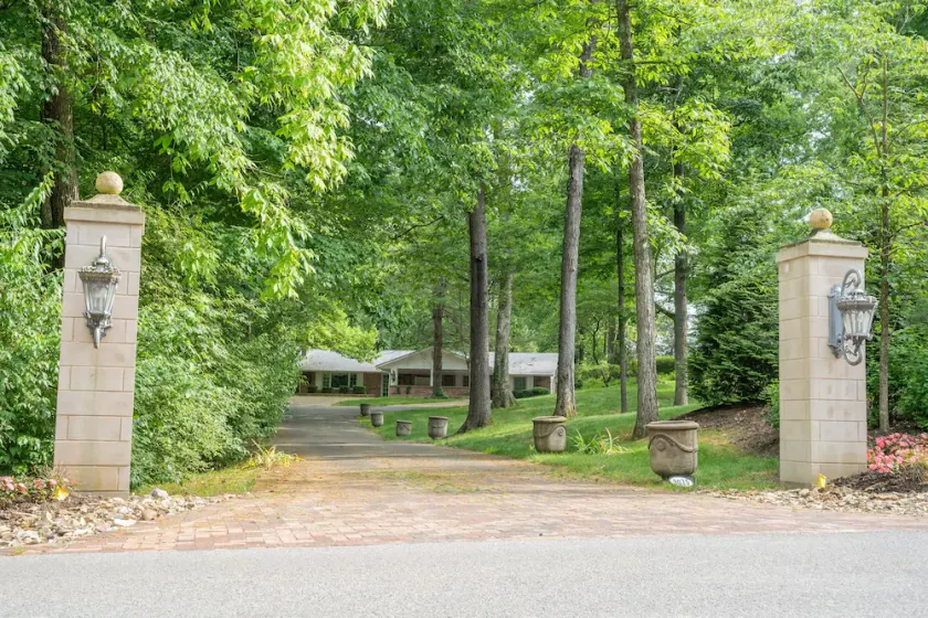 Hidden in a Private Wooded Area - Image 1