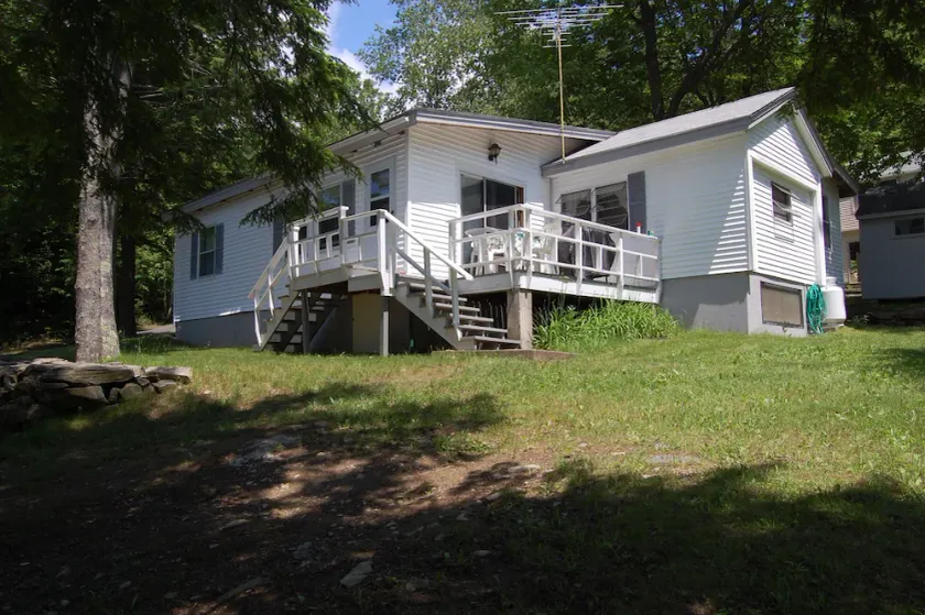 Messalonskee Lake Camp Escape; Family‑Friendly, Shared Waterfront, Sleeps 8 - Image 1