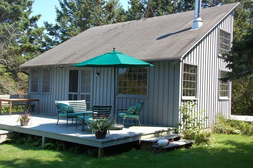 Prud'homme Cottage: lyst, privat arkitektonisk sommerhus på Mitchell Cove - Image 1