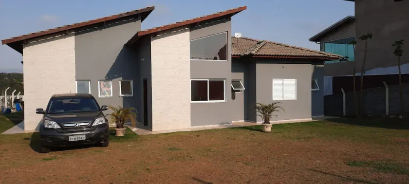 Chácara 1000 M² em Condomínio Fechado - Image 1