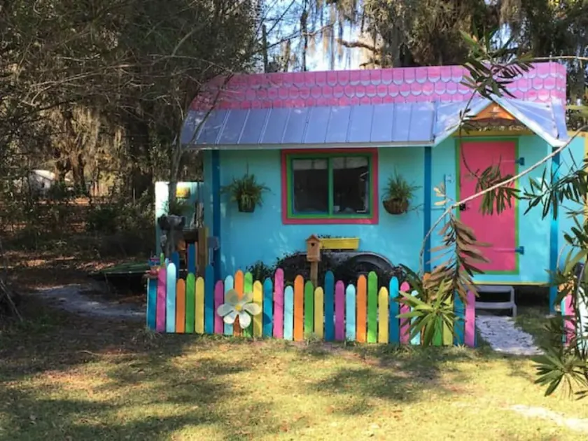The Happy House Tiny Guest House - Image 1