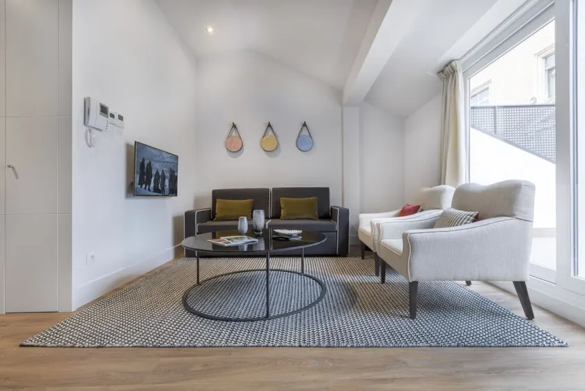 Apartamento Exterior Dlx 3 Dormitorios con Terraza - Image 1