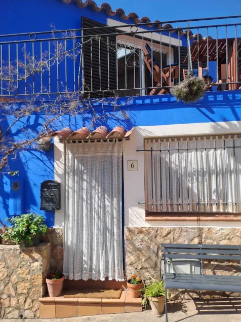 Fishermen's house in the port of Fornells (Aiguablava). - Image 1
