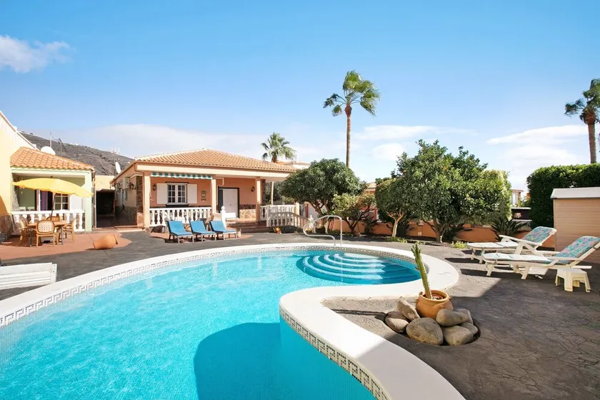 EVEAS – Private Villa mit Pool auf Teneriffa - Image 1