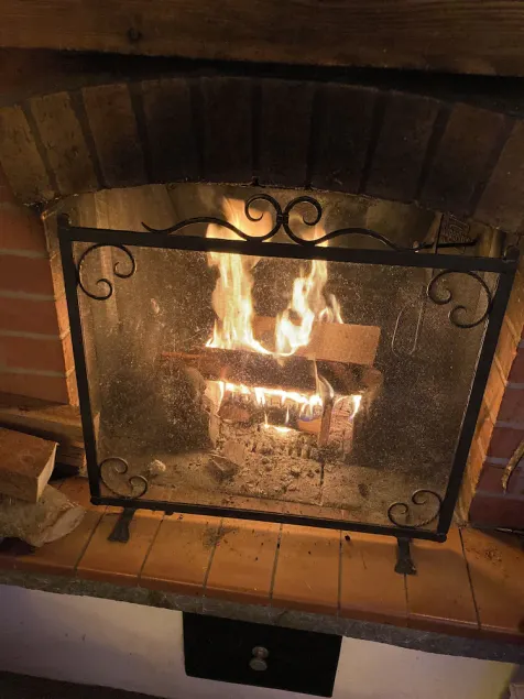 Hyggeligt og hyggeligt sommerhus med fantastisk udsigt over bjergene - Image 1