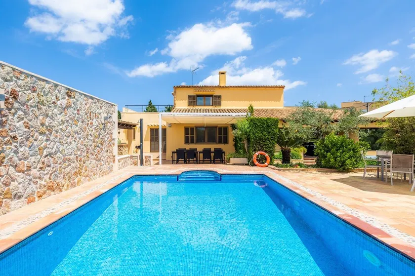 Villa 'Can Magraner' avec vue sur les montagnes, Wi-Fi et climatisation - Image 1