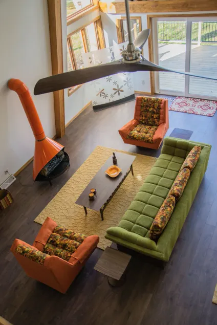 Fabulous Funky Refurbished 70-talets Retro Lakefront Home - - Image 1