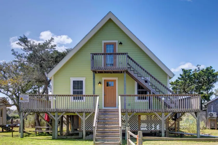 Teacher's Lair - Ocracoke Island - Image 1